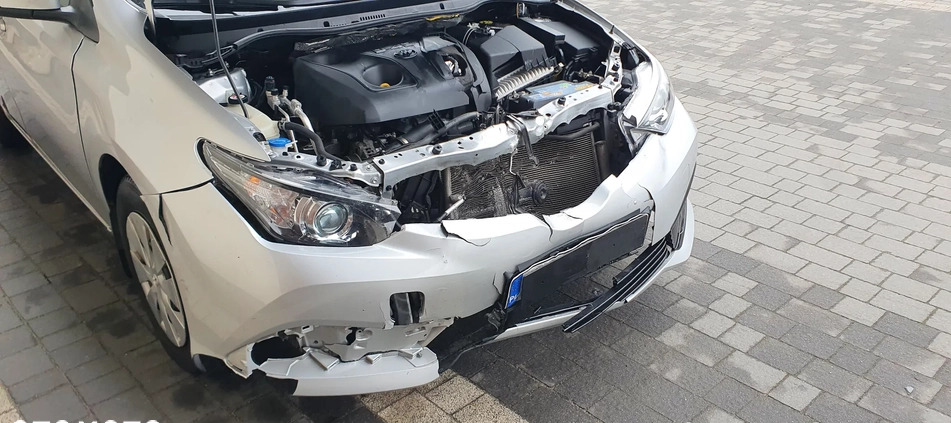 Toyota Auris cena 20500 przebieg: 100351, rok produkcji 2017 z Pasym małe 79